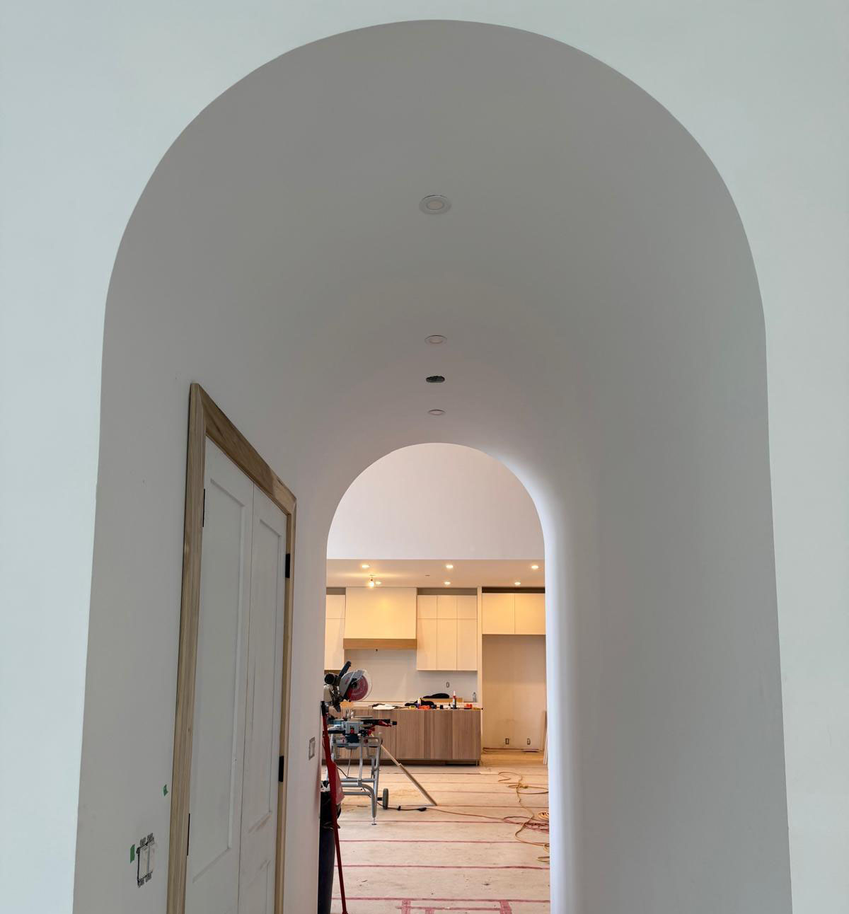 Energy-efficient construction with insulation and drywall